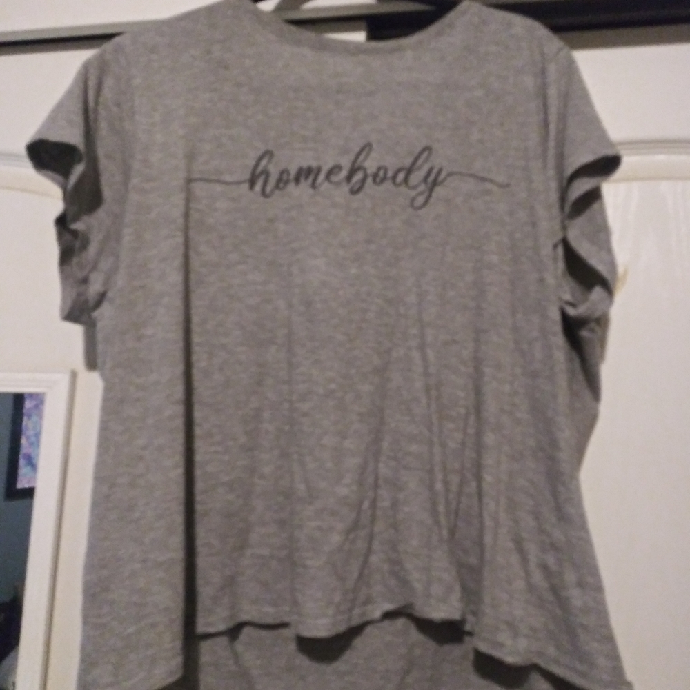 Homebody grey tee